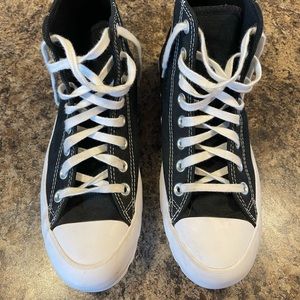 Womens Converse Chuck Taylor All Star Hi Lugged Sneaker - Black. Size 9.